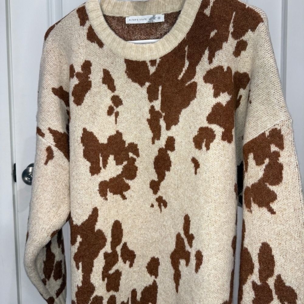Altar'd State Cow Print Oversized Crew Neck Sweater Brown Cream Size XS NWT - Picture 5 of 7